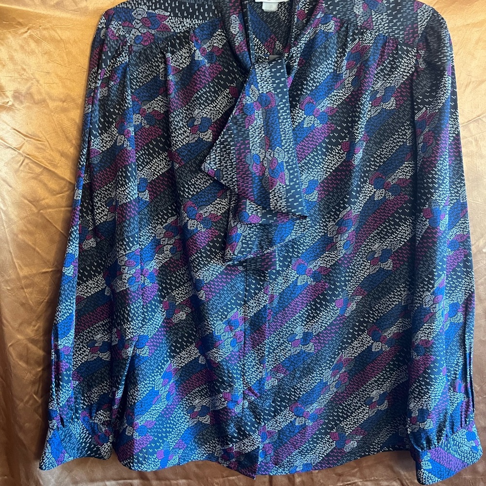 Vintage TanJay secretary  Patterned Blouse with Tie Neck 1980s M - Picture 9 of 9